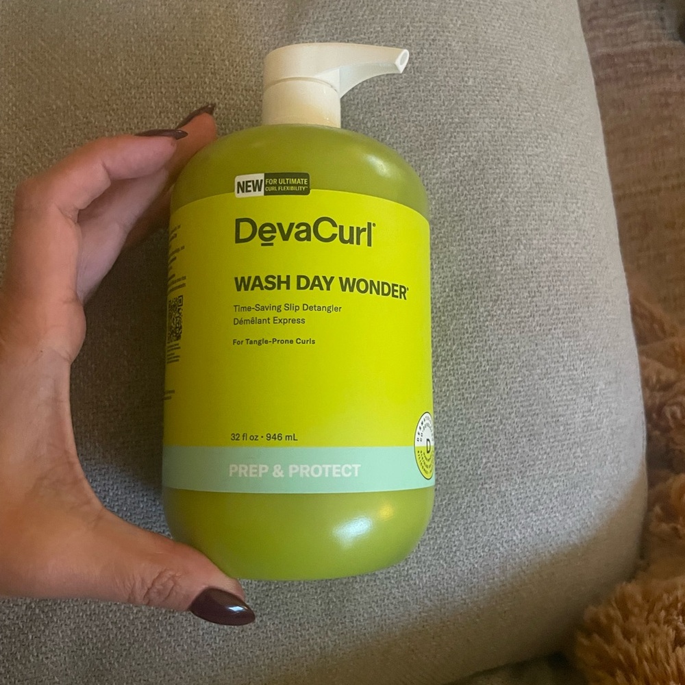 DevaCurl Wash Day Wonder -  Detangler Professional Size